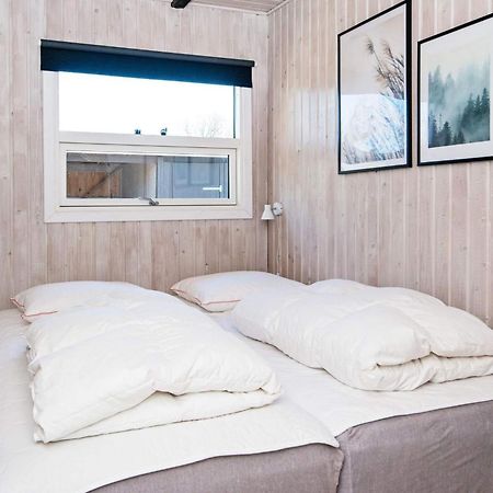 4 Person Holiday Home In Hemmet Bagian luar foto